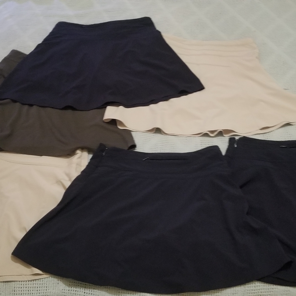 6 Athleta Skorts